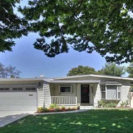 Cozy House Nested Around Trees E San Jose Exterior photo